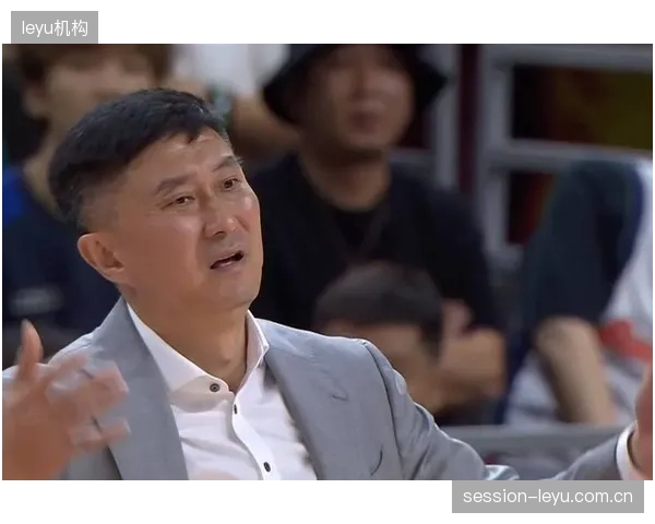 广东宏远遭遇罕见低谷,主教练杜锋的“小球快打”体系面临信任危机。 广东宏远遭遇罕见低谷,主教练杜锋的“小球快打”体系面临信任危机。